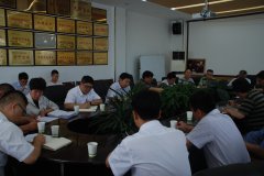 高市長(cháng)帶隊、隨同有電力局、工信局、西莊鎮政府、經(jīng)開(kāi)區等各級相關(guān)領(lǐng)導來(lái)我廠(chǎng)檢查夏季安全工作